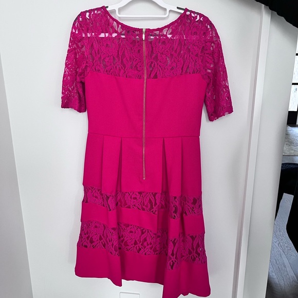 Fuchsia coloured knee length pleated dress. Size 4 - Picture 2 of 5